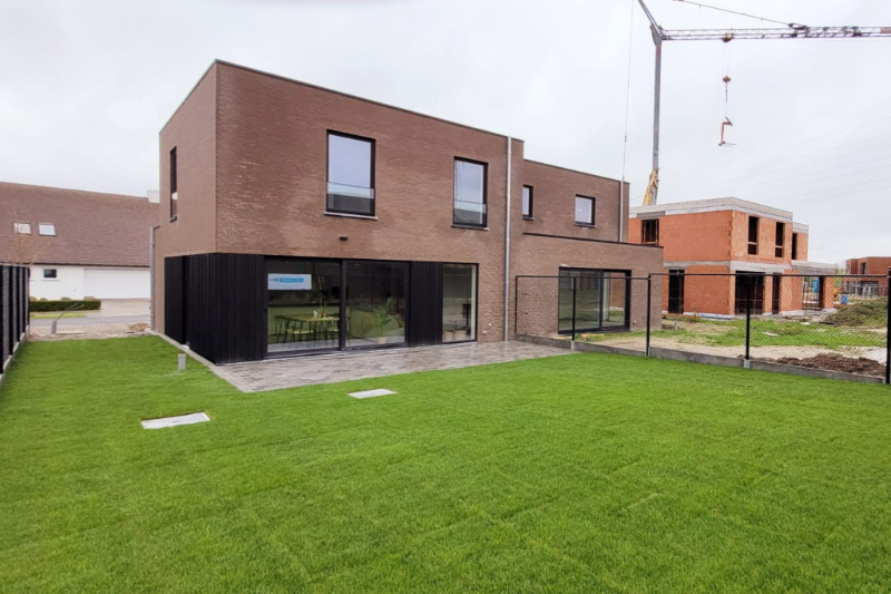 Centrum Roeselare: Prachtige halfopen nieuwbouwwoning met 3-4 slaapkamers in het Roobaert Park. Image